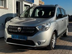 Grau Gebraucht 2020 Dacia Lodgy Comfort Van / Kleinbus | 10.900 € (Guter Preis)