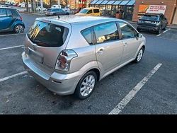 Grau Gebraucht 2005 Toyota Yaris Verso Van / Kleinbus | 4.200 €