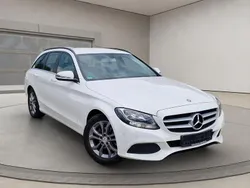 Weiß Gebraucht 2016 Mercedes C180 Limousine | 16.393 € (Guter Preis)