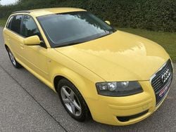 Gelb Gebraucht 2005 Audi A3 Attraction Limousine | 3.490 € (Guter Preis)