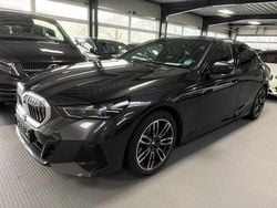 Grau Gebraucht 2025 BMW 520 M Sport Limousine | 48.989 € (Guter Preis)