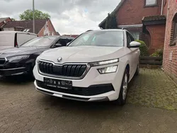 Candyweiss Gebraucht 2020 Skoda Kamiq Ambition SUV | 17.600 € (Fairer Preis)