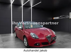 Rot Gebraucht 2012 Alfa Romeo Giulietta Turismo Kleinwagen | 7.200 € (Fairer Preis)