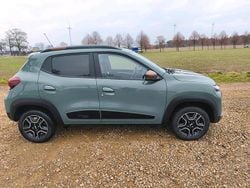 Grün Gebraucht 2022 Dacia Spring Kleinwagen | 9.250 € (Guter Preis)