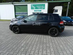 Schwarz Gebraucht 2009 VW Golf VI Comfortline Kleinwagen | 5.390 € (Fairer Preis)