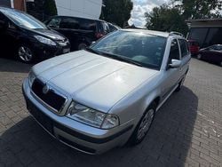 Silber Gebraucht 2005 Skoda Octavia Tour Kombi | 1.990 € (Etwas zu teuer)