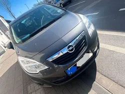 Grau Gebraucht 2011 Opel Meriva Edition Van / Kleinbus | 3.500 € (Guter Preis)