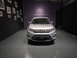 Grau Gebraucht 2017 Suzuki Vitara Club SUV | 14.600 € (Fairer Preis)