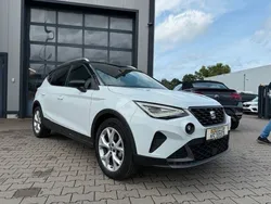 Weiß Gebraucht 2024 Seat Arona FR SUV | 16.990 € (Guter Preis)