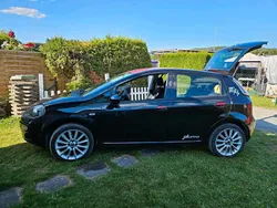 Schwarz Gebraucht 2011 Fiat Punto Kleinwagen | 4.990 €
