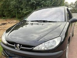 Schwarz Gebraucht 2002 Peugeot 206 Kleinwagen | 1.600 € (Teuer)
