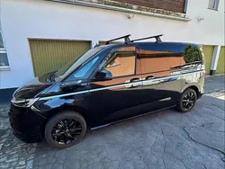 Schwarz Gebraucht 2023 VW Multivan Van / Kleinbus | 50.500 € (Guter Preis)