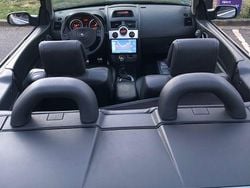 Silber Gebraucht 2005 Renault Mégane Cabriolet Privilege Cabrio | 2.000 € (Fairer Preis)