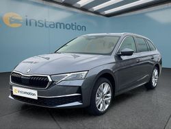 Grau Neu 2025 Skoda Octavia Kombi | 38.349 € (Teuer)