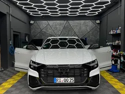 Weiß Gebraucht 2021 Audi Q8 S-Line SUV | 70.000 €