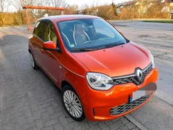 Orange Gebraucht 2021 Renault Twingo Vibes Kleinwagen | 14.250 € (Etwas zu teuer)