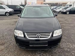 Schwarz Gebraucht 2006 VW Touran Highline Van / Kleinbus | 1.900 € (Fairer Preis)
