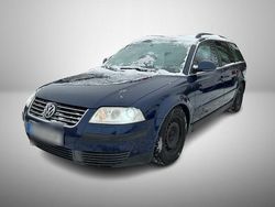 Blau Gebraucht 2005 VW Passat Kombi | 1.995 € (Teuer)