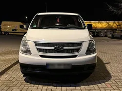 Weiß Gebraucht 2010 Hyundai H-1 Van / Kleinbus | 5.399 € (Fairer Preis)