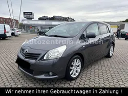 Grau Gebraucht 2012 Toyota Verso Travel Van / Kleinbus | 4.990 € (Guter Preis)
