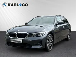 Grau Gebraucht 2021 BMW 320 Sport Line Kombi | 26.490 € (Etwas zu teuer)