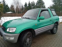 Grün Gebraucht 1999 Toyota RAV4 SUV | 2.300 € (Guter Preis)