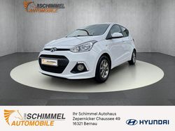 Weiß Gebraucht 2016 Hyundai i10 YES! Kleinwagen | 11.425 € (Teuer)
