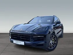 Blau Gebraucht 2024 Porsche Cayenne SUV | 110.900 € (Guter Preis)