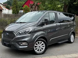 Grau Gebraucht 2019 Ford Tourneo Custom Titanium Van / Kleinbus | 36.950 € (Teuer)