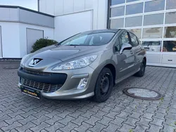 Grau Gebraucht 2012 Peugeot 308 Access Limousine | 4.490 € (Etwas zu teuer)