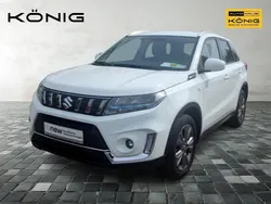 Weiss Gebraucht 2024 Suzuki Vitara Comfort SUV | 20.997 € (Fairer Preis)