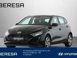 Schwarz Neu 2024 Hyundai i20 Trend Limousine | 21.990 € (Guter Preis)