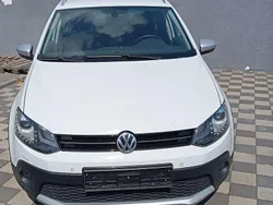 Weiß Gebraucht 2017 VW Polo Cross Kleinwagen | 8.900 € (Fairer Preis)