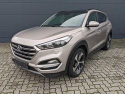 Grün (metallic) Gebraucht 2016 Hyundai Tucson Premium SUV | 16.880 € (Fairer Preis)
