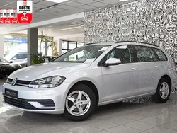 Reflexsilber metallic Gebraucht 2020 VW Golf VIII Business Kombi | 16.880 € (Fairer Preis)