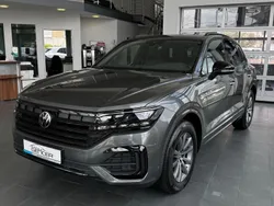 Grau Gebraucht 2021 VW Touareg R-line SUV | 52.890 € (Fairer Preis)
