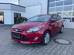 Rot Gebraucht 2012 Ford Focus Titanium Kombi | 4.690 € (Fairer Preis)