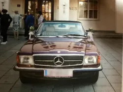 Rot Gebraucht 1984 Mercedes SL380 Cabrio | 66.000 €