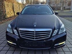 Schwarz Gebraucht 2013 Mercedes E220 Avantgarde Kombi | 12.500 € (Superpreis)