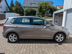 Grau Gebraucht 2017 VW Golf Sportsvan Highline Van / Kleinbus | 13.800 € (Guter Preis)