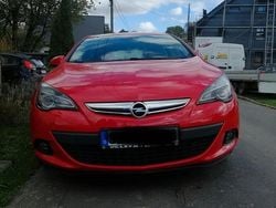 Rot Gebraucht 2012 Opel Astra GTC Coupé | 5.900 € (Fairer Preis)