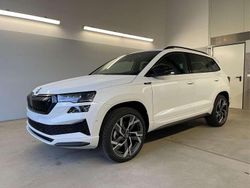 [2y2y] moon white perle... Neu 2025 Skoda Karoq SportLine SUV | 42.790 € (Fairer Preis)