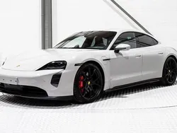 Grau Neu 2025 Porsche Taycan GTS Sport Limousine | 96.000 € (Guter Preis)