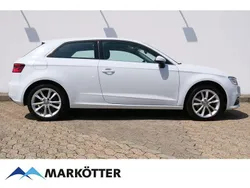 Weiss Gebraucht 2012 Audi A3 Ambiente Limousine | 9.490 € (Etwas zu teuer)