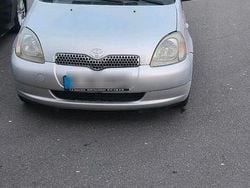 Silber Gebraucht 2000 Toyota Yaris Kleinwagen | 1.300 € (Superpreis)