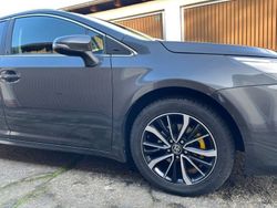 Schwarz Gebraucht 2018 Toyota Avensis Team Kombi | 14.300 € (Fairer Preis)