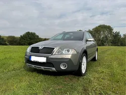 Beige Gebraucht 2007 Skoda Octavia Scout Scout 4x4 Kombi | 6.500 € (Etwas zu teuer)