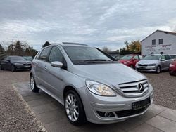 Silber Gebraucht 2008 Mercedes 170 Sport Limousine | 7.999 €