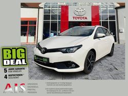 Schneeweiß Gebraucht 2018 Toyota Auris Touring Sports Team Kombi | 12.990 € (Fairer Preis)