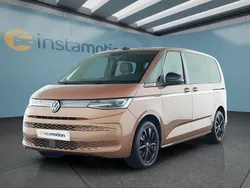 Braun Gebraucht 2024 VW T7 Van | 59.199 € (Teuer)